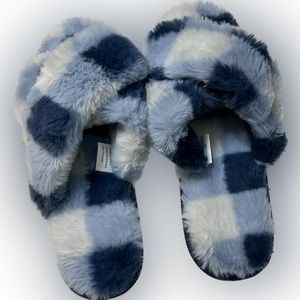 NWT LC Lauren Conrad slippers